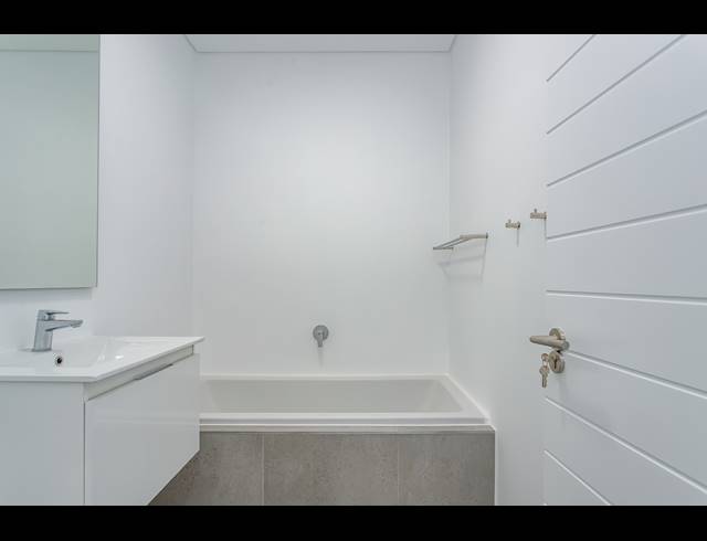 2 BEDROOM APARTMENT FOR SALE IN VAL DE VIE ESTATE